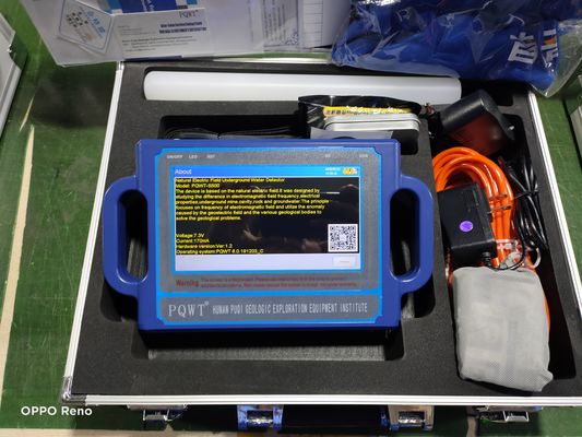 เครื่องตรวจจับน้ํา PQWT ที่มีความแม่นยํา 95% ความถี่ 36/40/56 และระยะวัด 0mV-2000mV สําหรับการหาที่ตั้งน้ําใต้ดิน